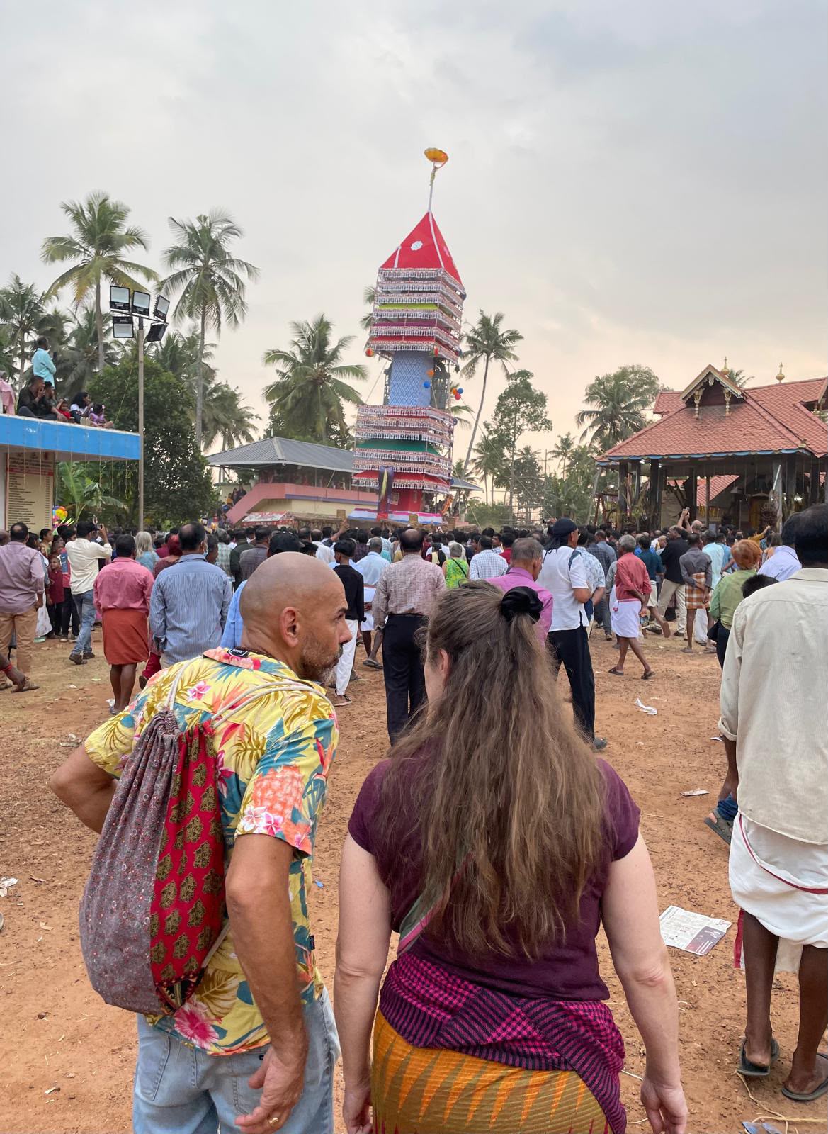 Fête du temple au Kerala, char et foule